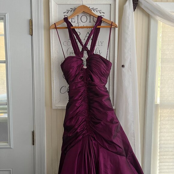 Mori Lee prom, bridesmaid, quinceanera Formal Pageant Gown BURGUNDY sz 9/10 - Picture 3 of 7